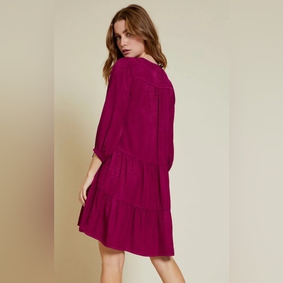 Nation LTD Liza 3/4 Sleeve Tiered Dress in Berry Cheetah Jacquard Sateen, Small - Picture 5 of 9